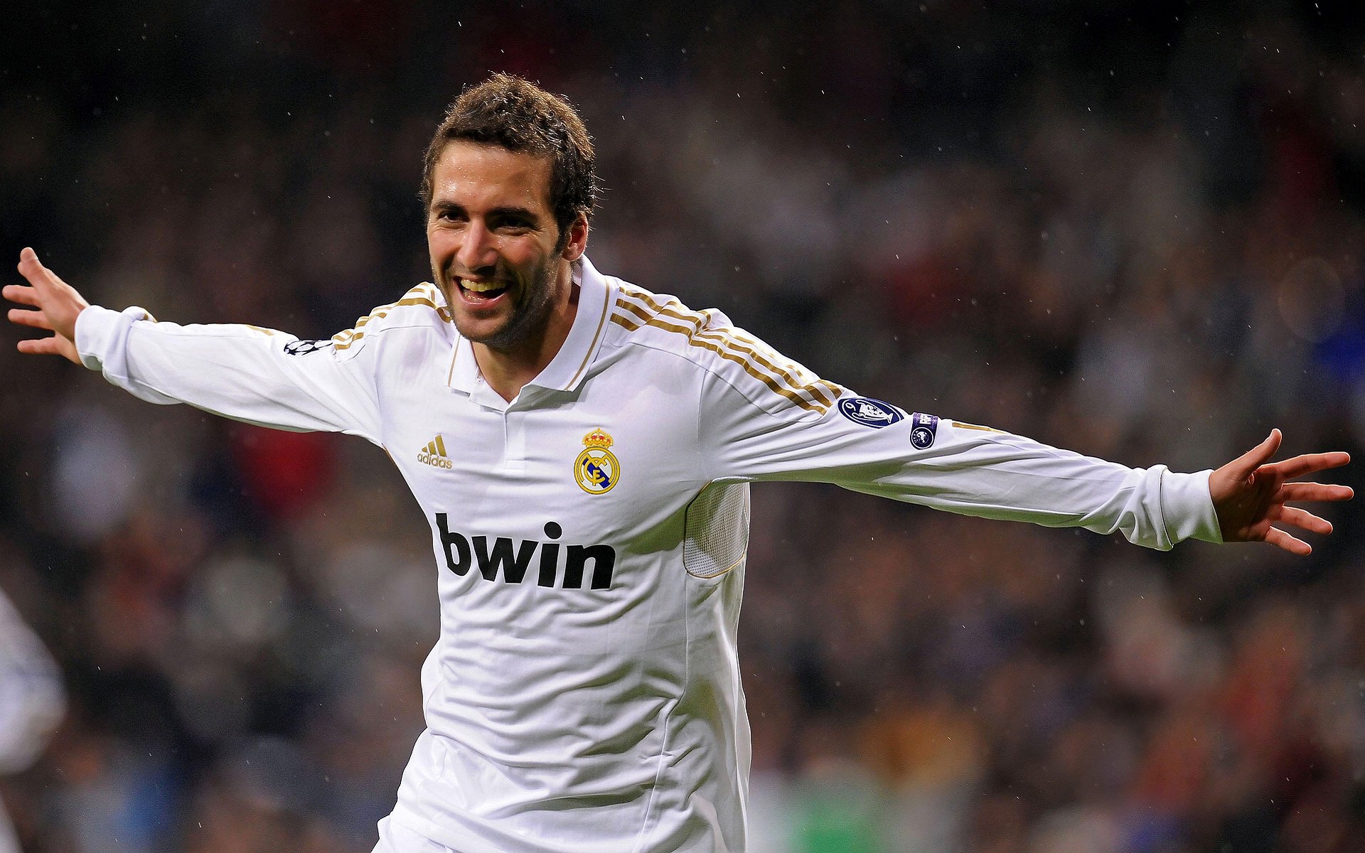 蒙彼利埃加强对中路的压迫成功抢断,蒙彼利埃强不强